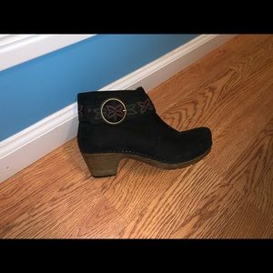 Women’s dansko boots